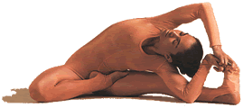 Eva Ruchpaul, le hatha yoga : pince de côté, en demi lotus